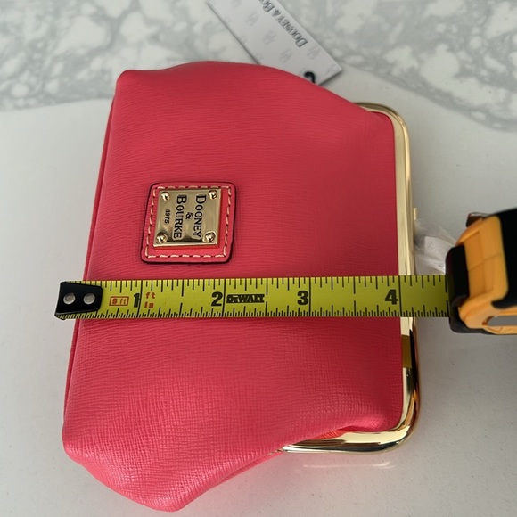 💕CUTE!! DOONEY & BOURKE KISSLOCK!! - Picture 14 of 16